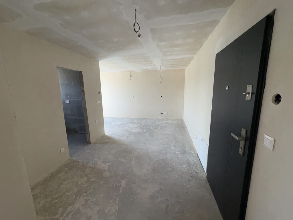 4B 02